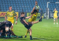 La segunda línea Delaney Burns en acción con Inglaterra o Bristol Bears.