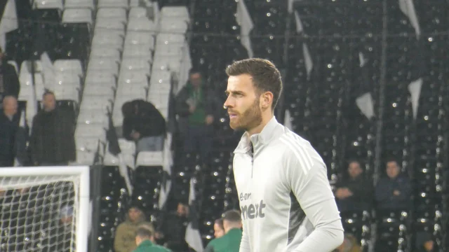 Angus Gunn, arquero del San Jose Earthquakes y la selección de Escocia, durante un partido.