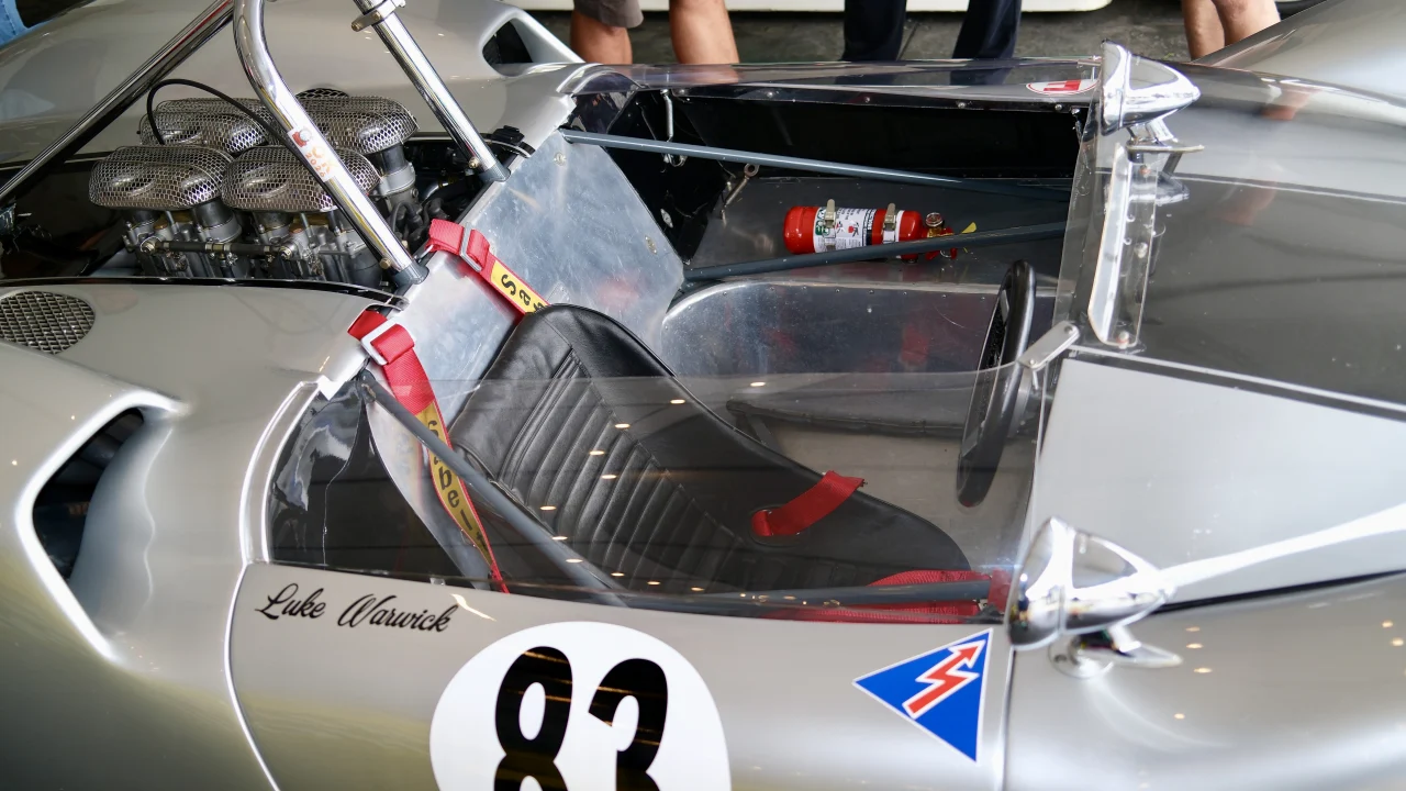 Pierre Gasly con el buzo de Alpine en el circuito de Mónaco.