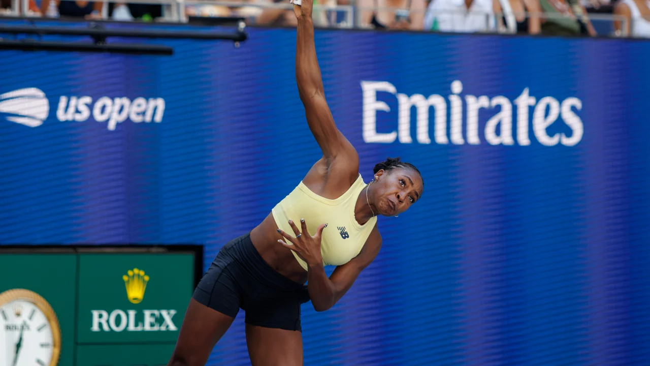 Coco Gauff celebra un punto durante un partido del US Open en Nueva York.