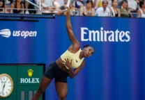Coco Gauff celebra un punto durante un partido del US Open en Nueva York.
