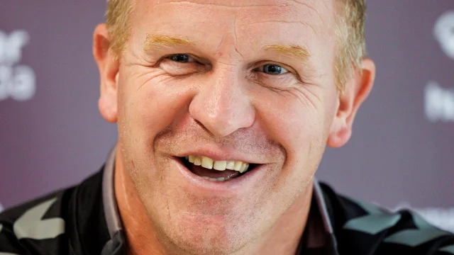 Wouter Vrancken, entrenador de Hearts, durante un partido de su equipo en Escocia