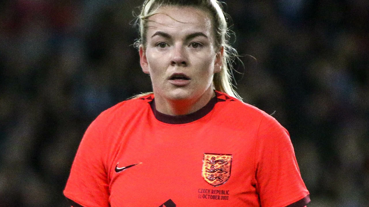 Lauren Hemp con la camiseta del Manchester City durante un partido de la Women's Super League.