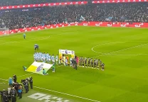 Jugadores del Manchester City celebrando un gol en un partido de la Premier League.