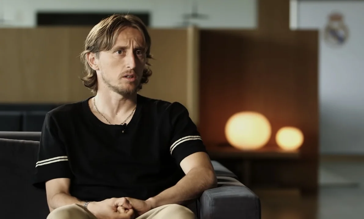 Luka Modric con la camiseta de Croacia durante un partido internacional.