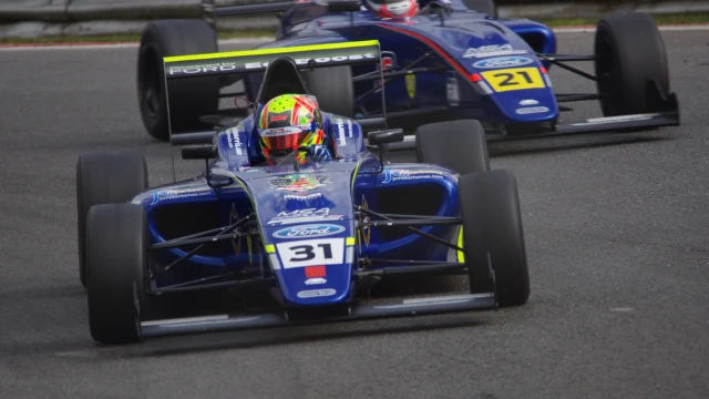 Lando Norris con el buzo de McLaren en el paddock del Gran Premio de España de Fórmula 1.