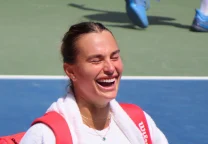 Aryna Sabalenka celebra un punto durante su partido de cuartos de final del US Open 2026.