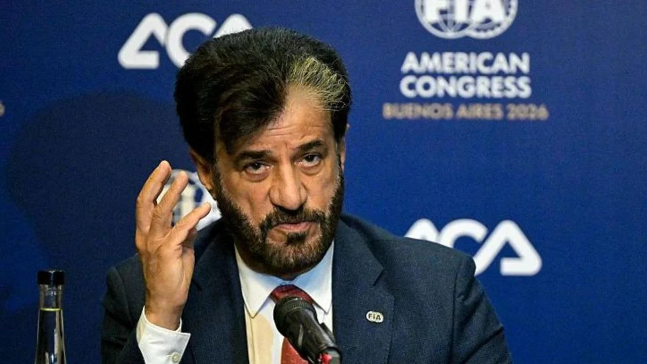 Mohammed Ben Sulayem, presidente de la FIA, en un evento oficial de automovilismo.