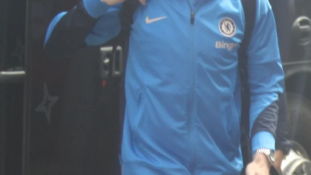 Cole Palmer con la camiseta de Chelsea durante un partido de la Premier League.