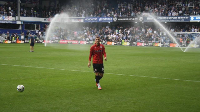 Jamie Donley, delantero de Luton Town, durante un partido de la temporada.