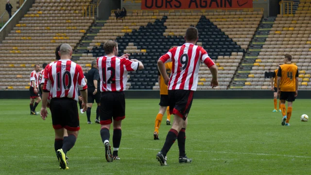 Lee Cattermole en su etapa como entrenador de Gateshead.