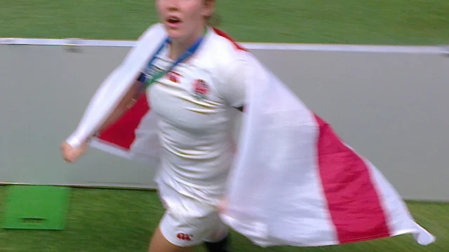 Marlie Packer, delantera de Inglaterra, en acción con la camiseta de las Red Roses.