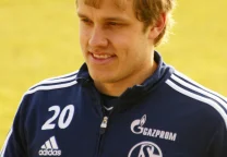 Teemu Pukki con la camiseta de Norwich City durante un partido.